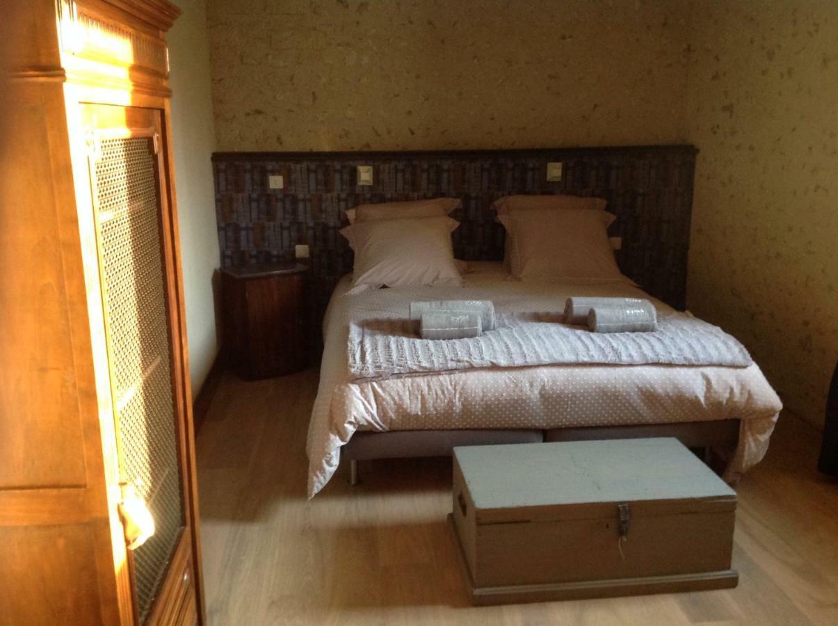 Le Moulin De Chareau Bed & Breakfast Reugny  Екстериор снимка